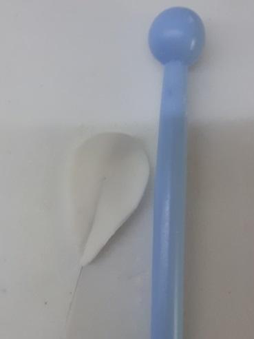 krok 8 Biele magnólie na svadobnú tortu s fotopostupom 10