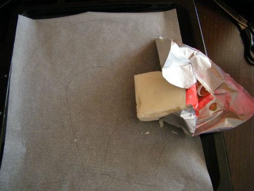 papier na pečenie dobre potrieme cerou Penová torta v tvare podkovy 2