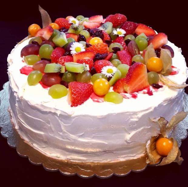 Vanilková poézia - ovocná torta s vanilkovým krémom - recept