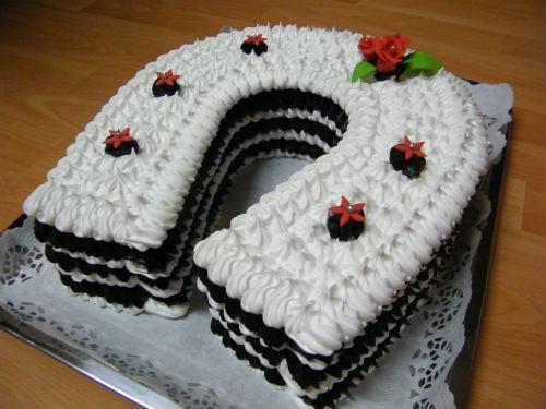 Penová torta v tvare podkovy - foto postup