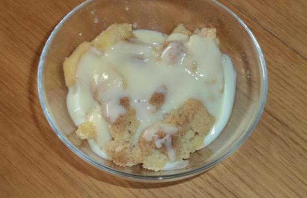 Jablkový koláč s mrveničkou a pudingom - recept