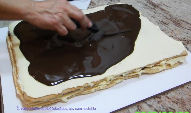 Čokoláda nemôže byť príliž horúca lebo by nám rozpila krém. Ako na čokotransfer? 2