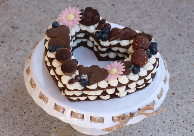 Čokoládová torta v tvare srdca - recept postup 11