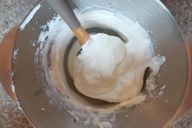 Čokoládovo-višňová torta - recept postup 3