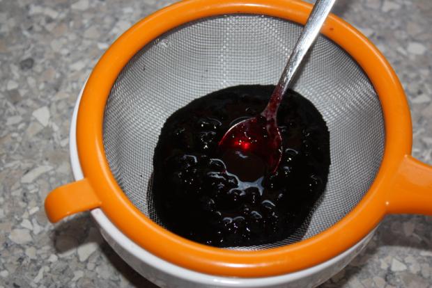 Nepečená čučoriedková torta - recept postup 7