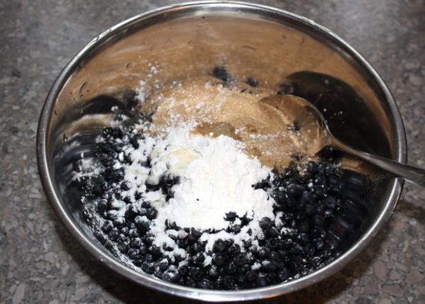 Čučoriedkový koláč - recept postup 5