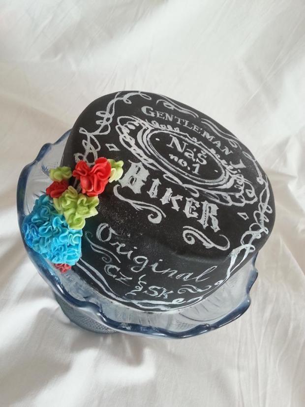 Moja prva chalkboard cake; Foto: blacksun