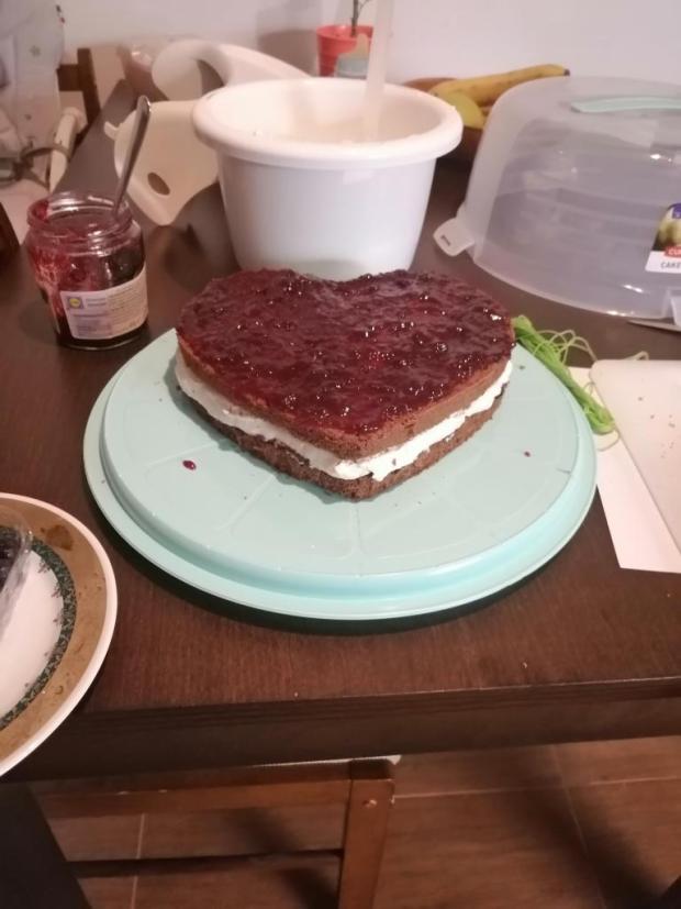 Naha torta v tvare srdca - recept postup 2