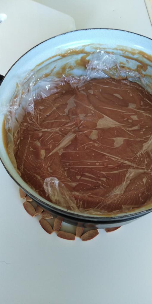 Karamelová kocka na oblátke - recept postup 5