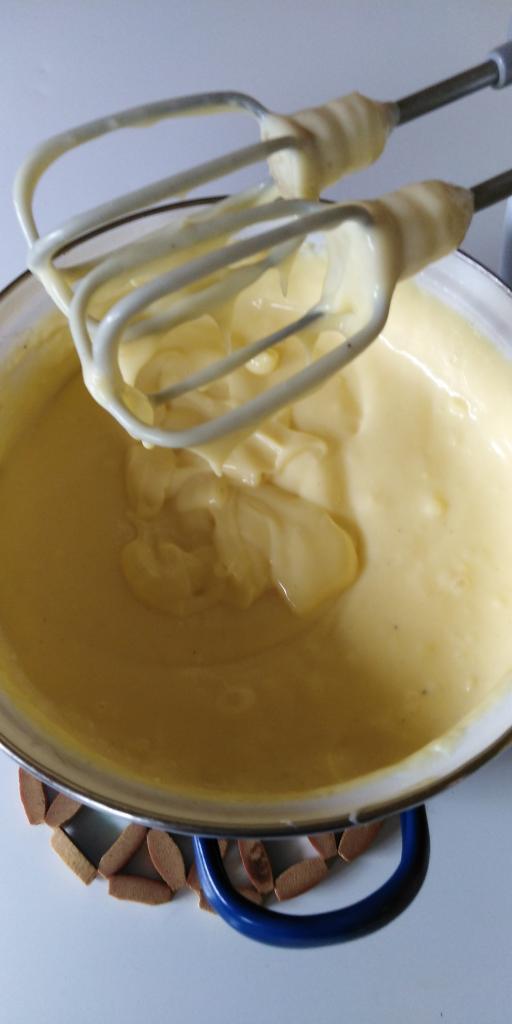 Medové rezy s piškótami - recept postup 6
