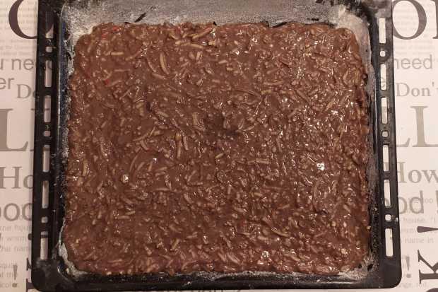 Hrnčekový jablkový koláč s kakaom a orechmi - recept postup 1