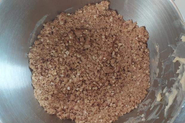 Hrnčekový jablkový koláč bez miesenia - recept postup 1