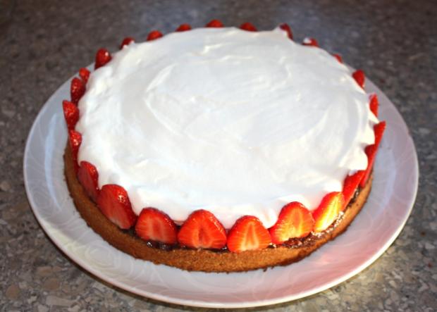 Smotanová torta s jahodami - recept postup 7