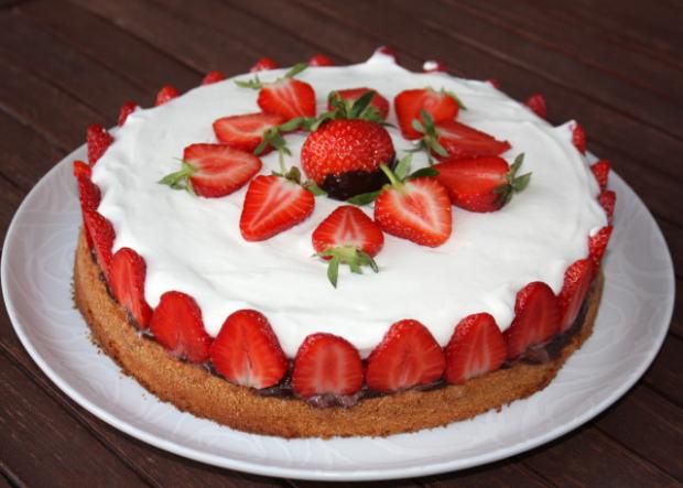 Smotanová torta s jahodami - recept postup 8
