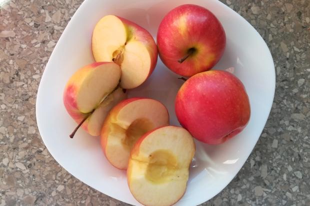 Jemný jablkový koláč - recept postup 1