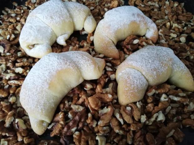 Orechové rožky z kvásku - recept