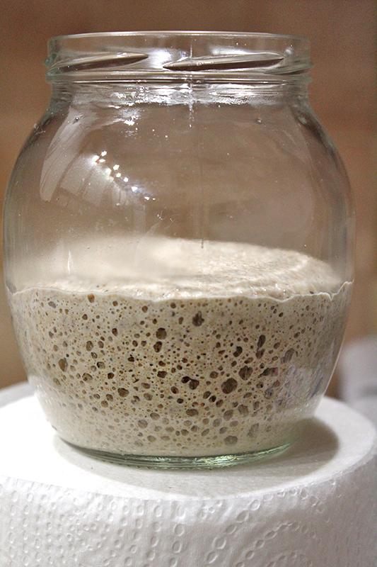 Špaldovo - ražný kváskový chlebík - recept postup 1
