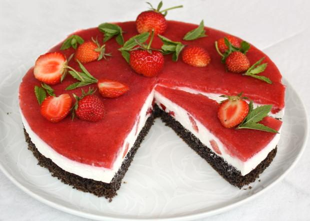 Jahodová torta s makovým korpusom - recept postup 11