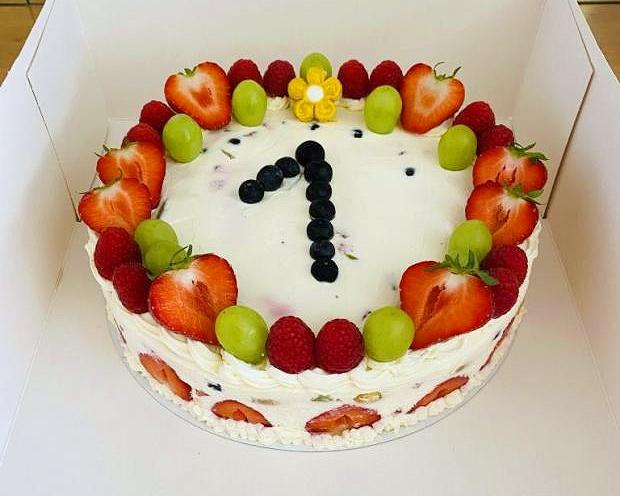 Nepečená smotanová torta s ovocím - recept
