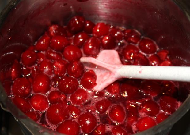 Fantastická nepečená višňová torta - recept postup 2