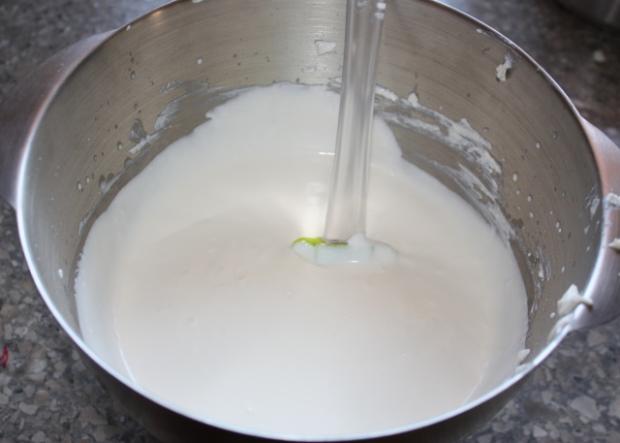 Fantastická nepečená višňová torta - recept postup 7