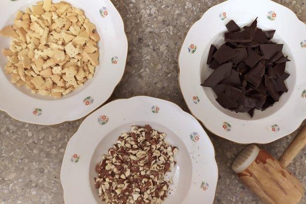 Nepečená čokoládovo - orechová roláda v oplátke - recept postup 2