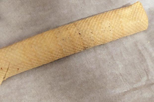 Nepečená čokoládovo - orechová roláda v oplátke - recept postup 8