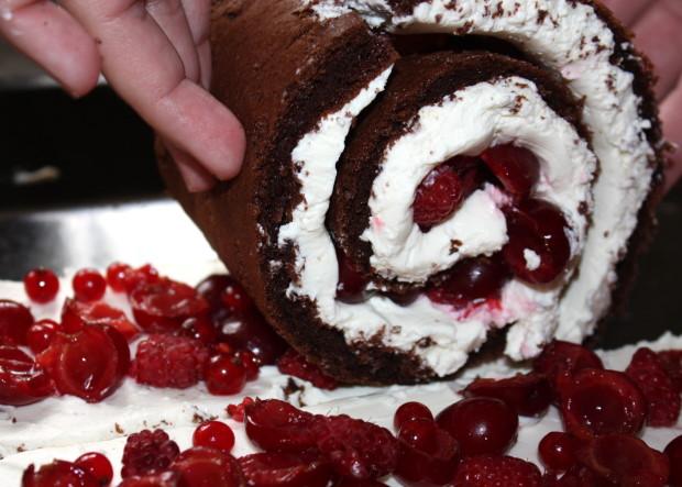 Fantastická čokoládovo - ovocná torta bez múky - recept postup 9