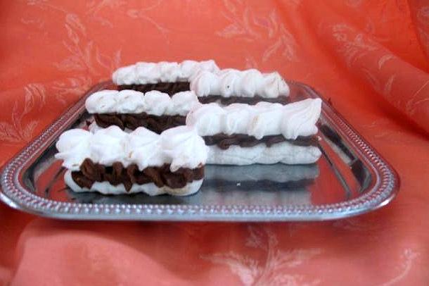 Snehové rožky s čokoládovou plnkou - recept