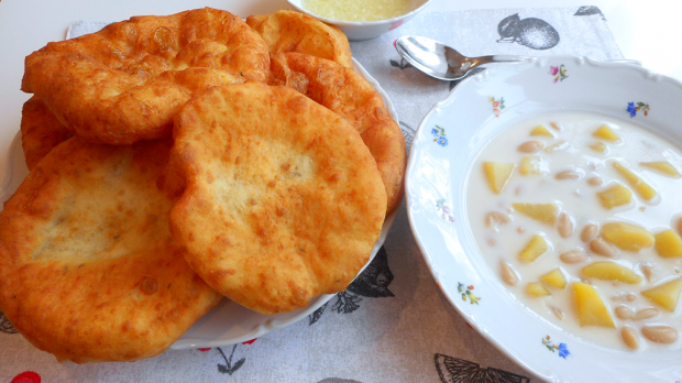 Video: Recept na langoše zo zemiakového cesta - foto postup