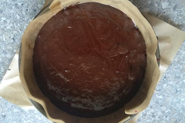 Prevrátený čerešňovo - čokoládový koláčik - recept postup 3