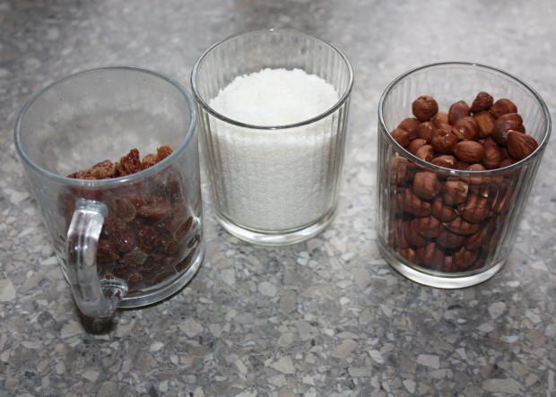 RAW čučoriedková torta - recept postup 1