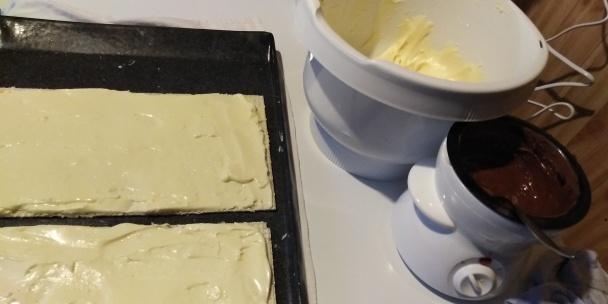Tortove oblátky plnené sušeným mliekom. - recept postup 2