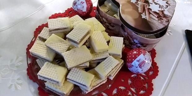 Tortove oblátky plnené sušeným mliekom. - recept