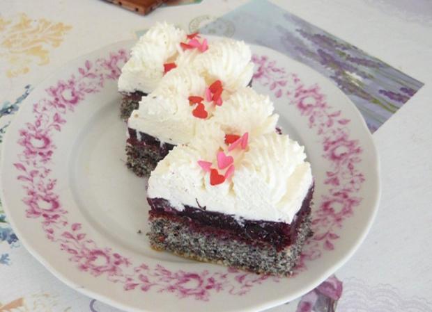 Makovo čučoriedkové rezy - recept