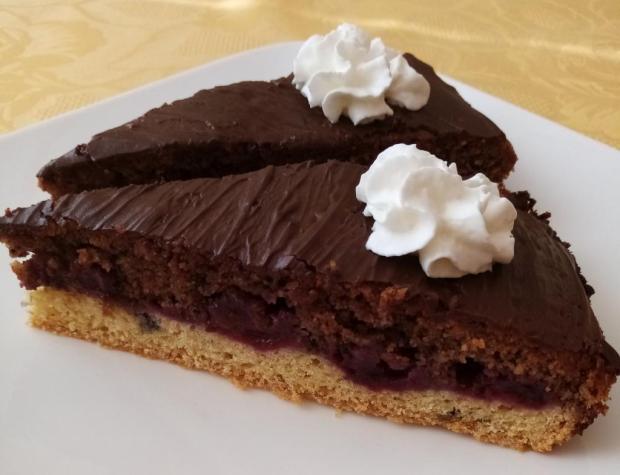 Višňovo-lieskovcový koláčik - recept
