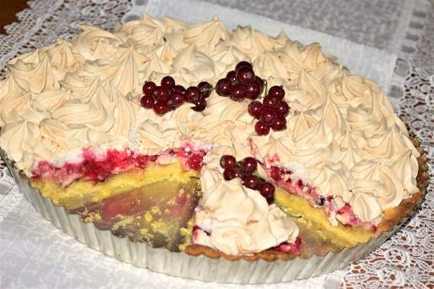 Rýchly koláč s tvarohom a bielkovou penou, recept