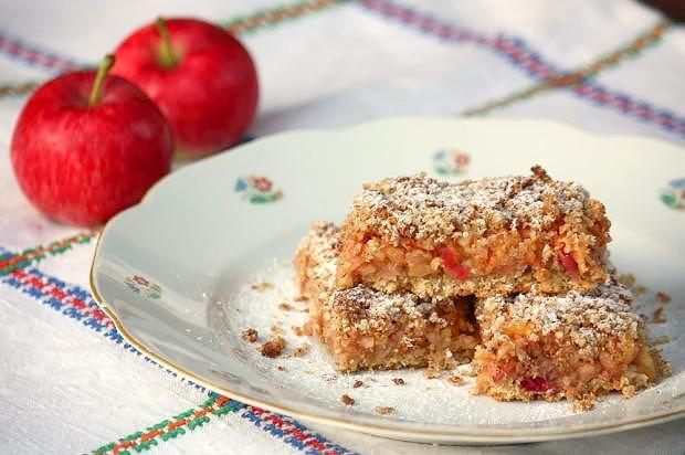 Hrnčekový jablkový koláč s ovsenými vločkami, recept