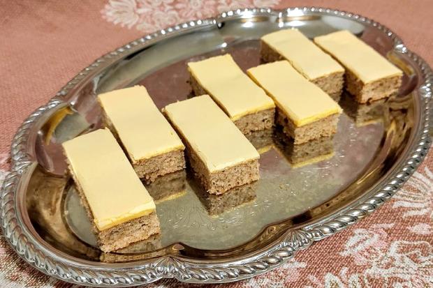 Žltkové rezy s kávovou príchuťou, recept