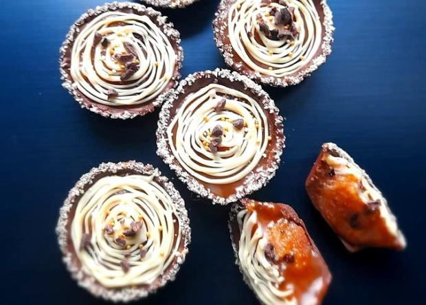 Čokoládové košíčky so slaným karamelom - recept