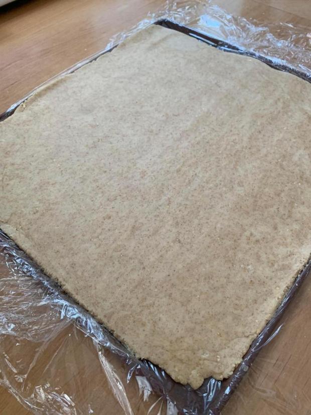 Nepečená roláda z BeBe keksov s karamelovým krémom - recept postup 2