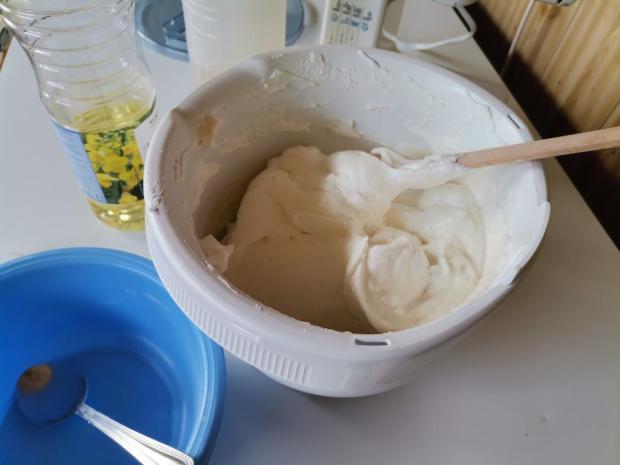 Jahodové kocky so snehovým plátom - recept postup 2