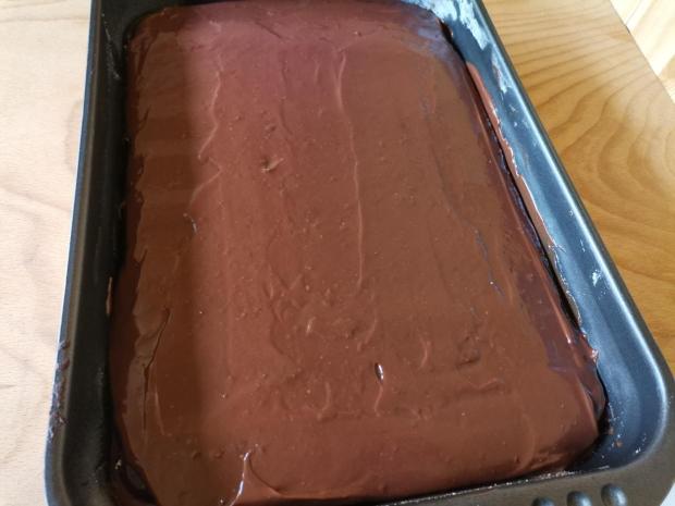 Hrnčekový jablkový koláč s kakaom - recept postup 6