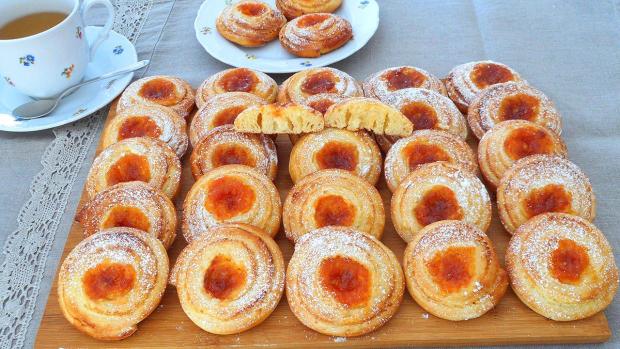Rolované koláčiky s tvarohom a džemom - recept