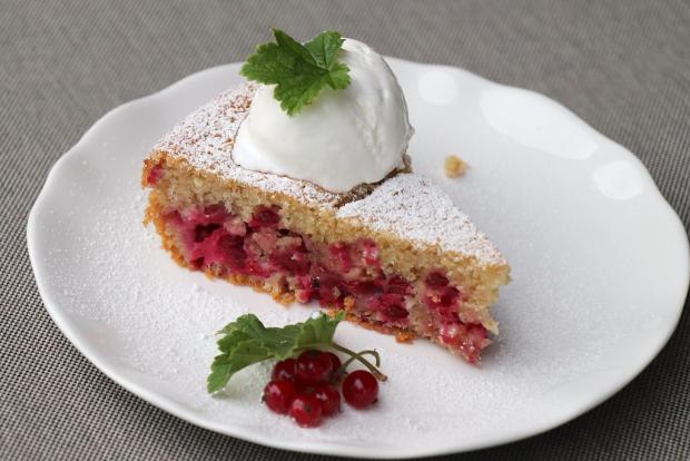 Rýchly ríbezľový hrnčekový koláčik - recept