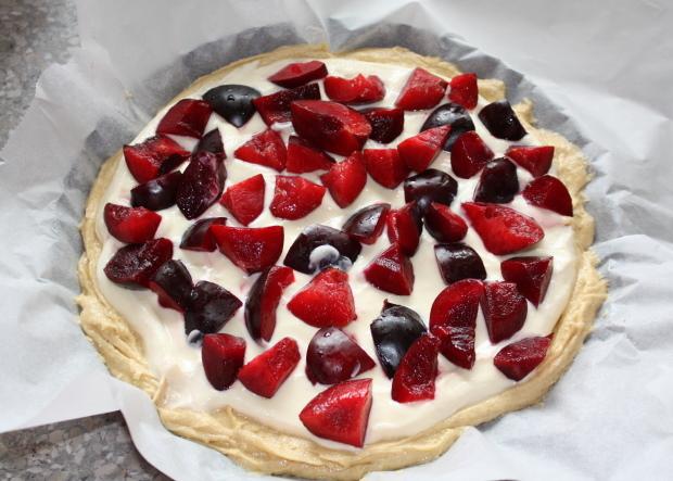 Slivkový koláč s tvarohom - recept postup 5