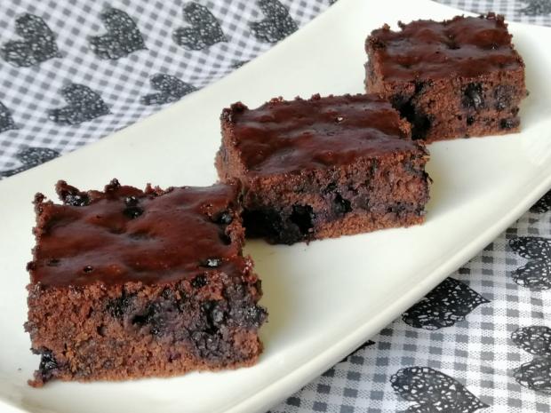 Šťavnatý hrnčekový koláč s čučoriedkami - recept