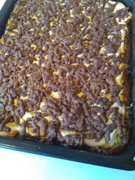 Jablkový koláč s bielkovou penou. - recept postup 8