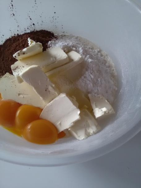 Jablkový koláč s bielkovou penou. - recept postup 3