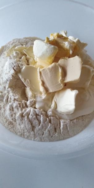 Krehké koláčiky z kyslej smotany. - recept postup 2